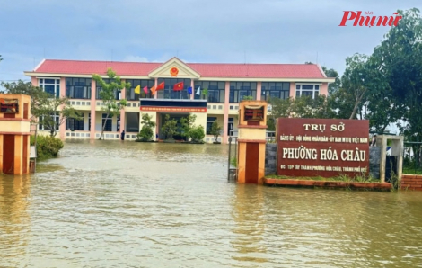 Nhiều tuyến đường ở TP Huế ngập sâu do nước sông Bồ dâng cao