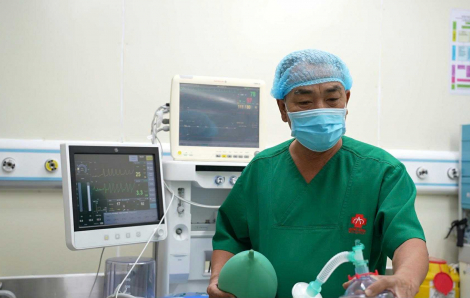 Tái tạo lưỡi từ cơ ức cho bệnh nhân ung thư di căn