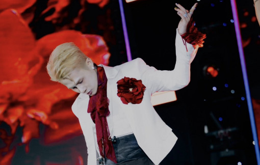 Ca sĩ Jack, sao lại đổ lỗi cho người nghe?