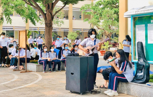 “Giờ ra chơi hạnh phúc” kéo học sinh rời xa điện thoại