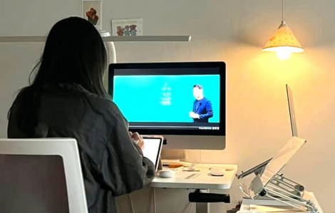 Những người mẹ vừa học vừa chăm con