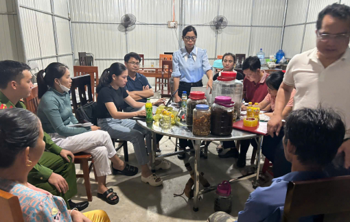 Vụ 6 người nhập viện cấp cứu sau chầu nhậu: Góp rượu tự ngâm để uống Vụ 6 người nhập viện cấp cứu sau chầu nhậu: Góp rượu tự ngâm để uống