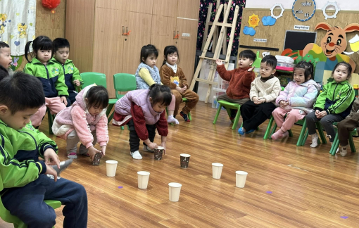 Tăng cường các điều kiện phổ cập giáo dục mầm non