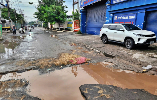 Tuyến đường nhỏ, nỗi lo lớn của người dân Tây Bắc TPHCM