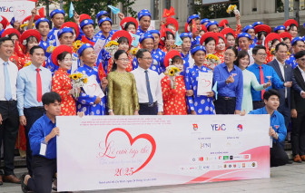 50 đôi uyên ương rạng ngời trong 'Lễ cưới tập thể 2025'