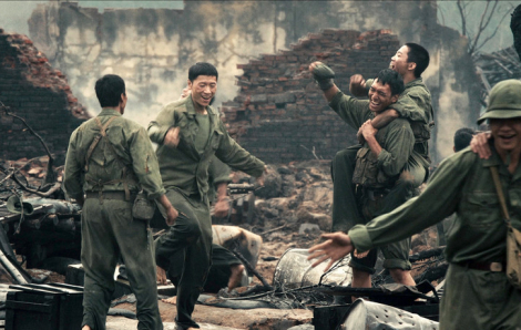 Nhà sản xuất phim ‘Mưa đỏ’ đưa ra thông báo khẩn