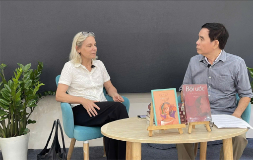 Camille Laurens: Chuyến đi Việt Nam  có thể nuôi dưỡng một cuốn sách Camille Laurens: Chuyến đi Việt Nam  có thể nuôi dưỡng một cuốn sách