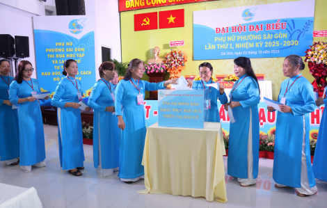 Phụ nữ phường Sài Gòn góp hơn 160 triệu đồng ủng hộ đồng bào khắc phục hậu quả thiên tai, bão lũ