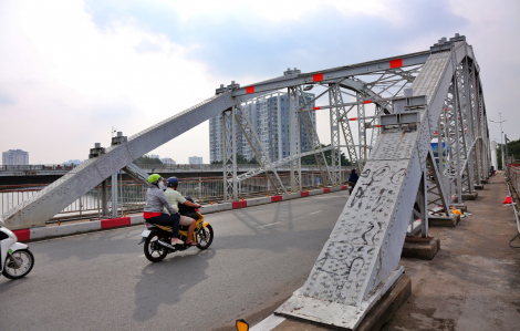 Hiện trạng cầu 120 năm tuổi sắp nhường chỗ cho cây cầu mới