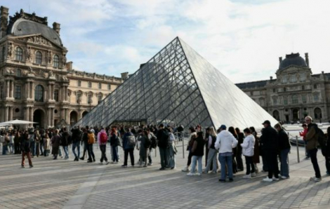 Pháp bắt được 2 nghi phạm trong vụ cướp bảo tàng gây chấn động thế giới