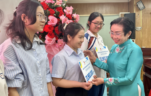 Ra mắt dự án Vì nữ sinh viên vượt khó, học giỏi Ra mắt dự án Vì nữ sinh viên vượt khó, học giỏi