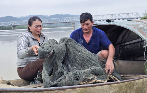 Cặp vợ chồng 20 năm giành giật sự sống cho hơn 50 người nghĩ quẫn giữa dòng Lam