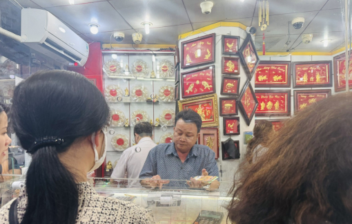 Ngân hàng Nhà nước đề nghị tăng cường thanh tra xử lý mua bán ngoại tệ trái phép