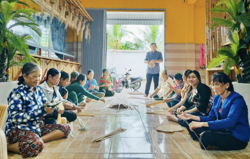 Tiếp sức kịp thời cho các hợp tác xã