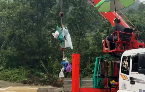 Huế: Hàng ngàn hộ dân trong vùng ngập sâu được di dời đến nơi an toàn