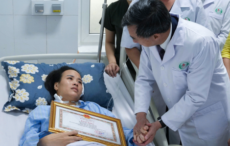 Bộ Y tế tặng bằng khen cho 4 nữ điều dưỡng dũng cảm bảo vệ bệnh nhân