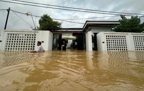 Nước sông Thu Bồn đang lên lại, có khả năng vượt đỉnh lũ lịch sử năm Thìn