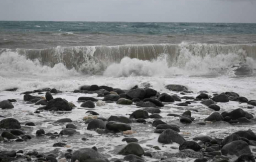 Bão Melissa bắt đầu tấn công Jamaica với sức mạnh cấp 5 "thảm khốc"