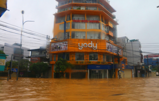 Toàn TP Huế dốc toàn lực để đối phó với đợt lũ lịch sử