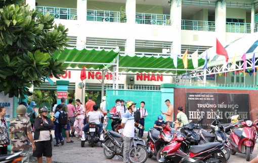 TPHCM: Rà soát tình trạng mất an toàn giao thông trước cổng trường