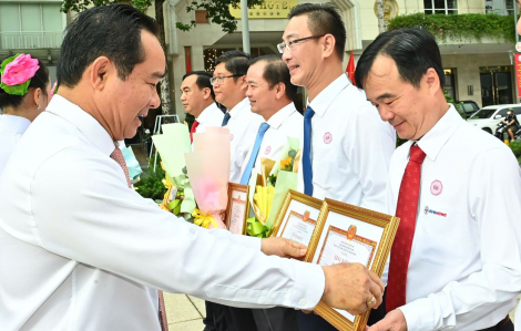 EVNHCMC được tuyên dương điển hình “Dân vận khéo” năm 2025