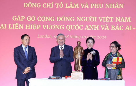 Tổng bí thư Tô Lâm gặp gỡ cộng đồng người Việt Nam tại Anh