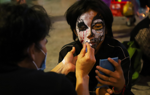 Đừng để viêm da kích ứng vì trào lưu hóa trang độc lạ ngày Halloween