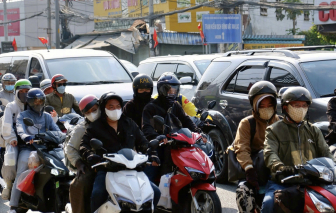 Công an phường, xã "chia lửa" với CSGT, điều tiết ùn tắc giao thông ở TPHCM