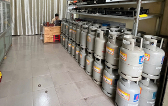 Giá gas tiếp tục giảm 5.000 đồng/bình 12kg