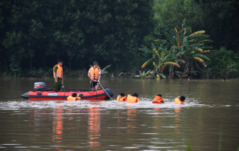 Quảng Ngãi: Tìm thấy thi thi thể nam thanh niên bị lũ cuốn khi đi làm về