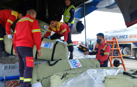 Chuyên cơ Nga chở 29 tấn thực phẩm, chăn màn, thuyền cứu nạn...cứu trợ khẩn cấp cho người dân Huế