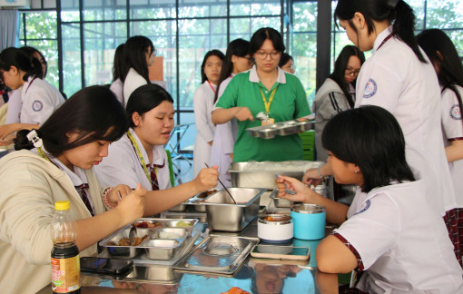 Để bữa ăn học đường góp phần tăng cường tầm vóc cho học sinh Để bữa ăn học đường góp phần tăng cường tầm vóc cho học sinh