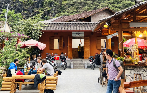 Tour du lịch miền Bắc giảm khách do mưa bão