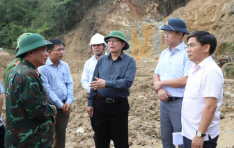 Phó thủ tướng Hồ Quốc Dũng: Quảng Ngãi cần cứu trợ nhanh lương thực, khắc phục sớm sạt lở ở xã Ngọc Linh