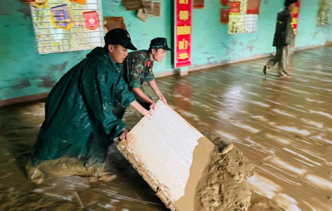 Dồn sức khắc phục hậu quả lũ lụt tại miền Trung