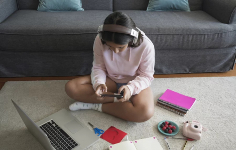 Mạng xã hội gây giảm trí nhớ và khả năng đọc ở trẻ