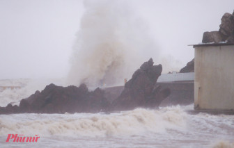 Bão Kalmaegi tăng cấp, hướng về khu vực giữa Biển Đông