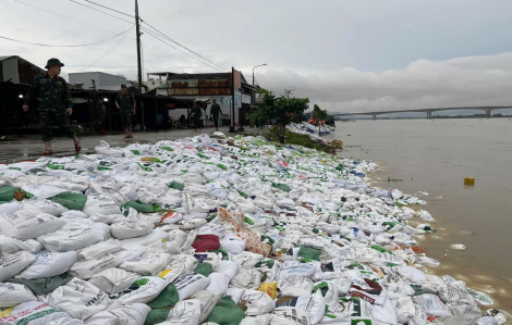 Nguy cơ vỡ kè, sạt lở bờ biển, Chỉ huy trưởng Bộ CHQS Đà Nẵng chỉ đạo khẩn