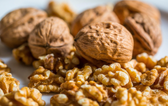 7 thực phẩm phụ nữ trên 50 tuổi nên ăn mỗi tuần