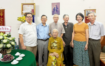 Bà nội “tiểu thư quật cường” của tôi