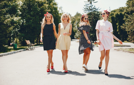 Nhóm bạn rạn nứt tình cảm vì quy định dress code