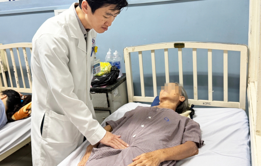 Ngại khám phụ khoa, phụ nữ lớn tuổi phát hiện bệnh giai đoạn muộn