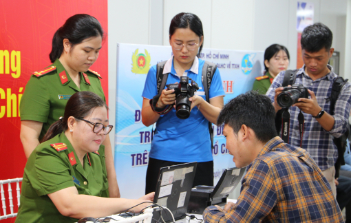 TPHCM kêu gọi người dân góp ý văn kiện Đại hội XIV của Đảng trên VNeID