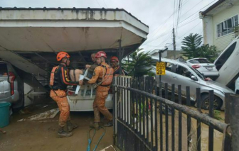 Bão Kalmaegi tàn phá Philippines, đã có gần 100 người chết