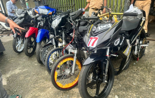 Đột kích lò độ ở Dĩ An, tạm giữ nhiều xe lạ