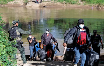 Việt Nam phối hợp đưa công dân rời Myanmar về nước sau đợt triệt phá lừa đảo