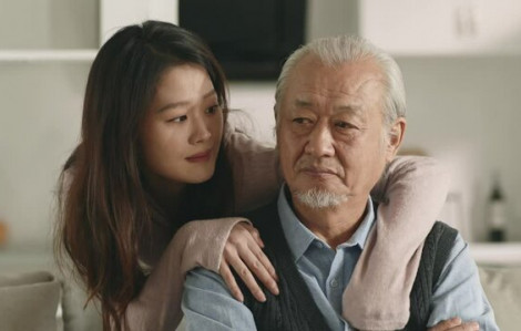 Cha từ mặt vì con gái sống thử