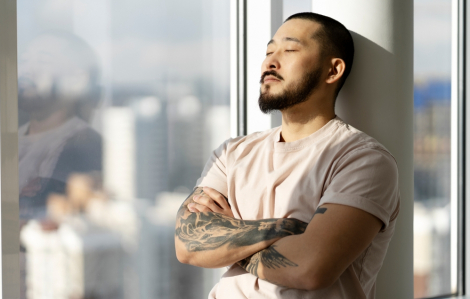 Hòn đá ngáng đường hạnh phúc