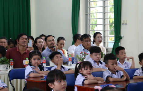 Khi phụ huynh đi học lớp Một cùng con