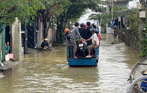 TP Huế lên kịch bản đối phố bão số 13, khắc hậu quả mưa lũ lịch sử